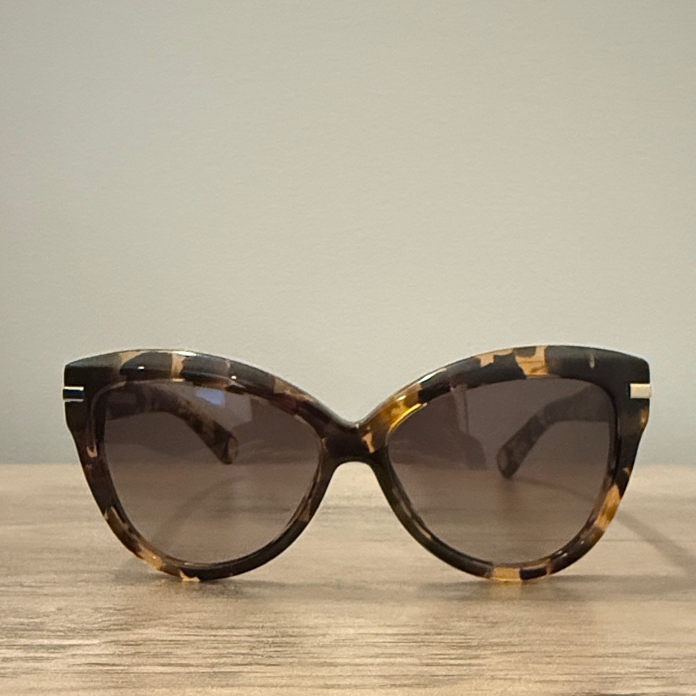 Marc Jacobs Brown Tortoise Cat-Eye Sunglasses 468/S